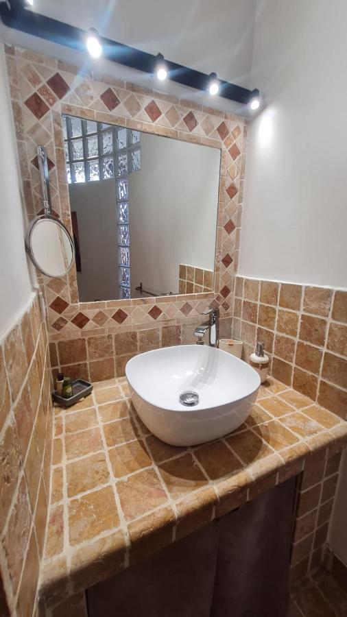 Sunny Apartment With Nice View In History City Center Aix-en-Provence Ngoại thất bức ảnh