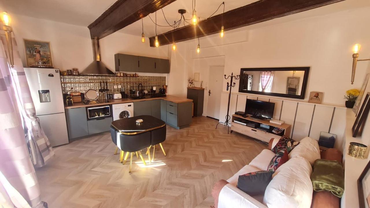 Sunny Apartment With Nice View In History City Center Aix-en-Provence Ngoại thất bức ảnh