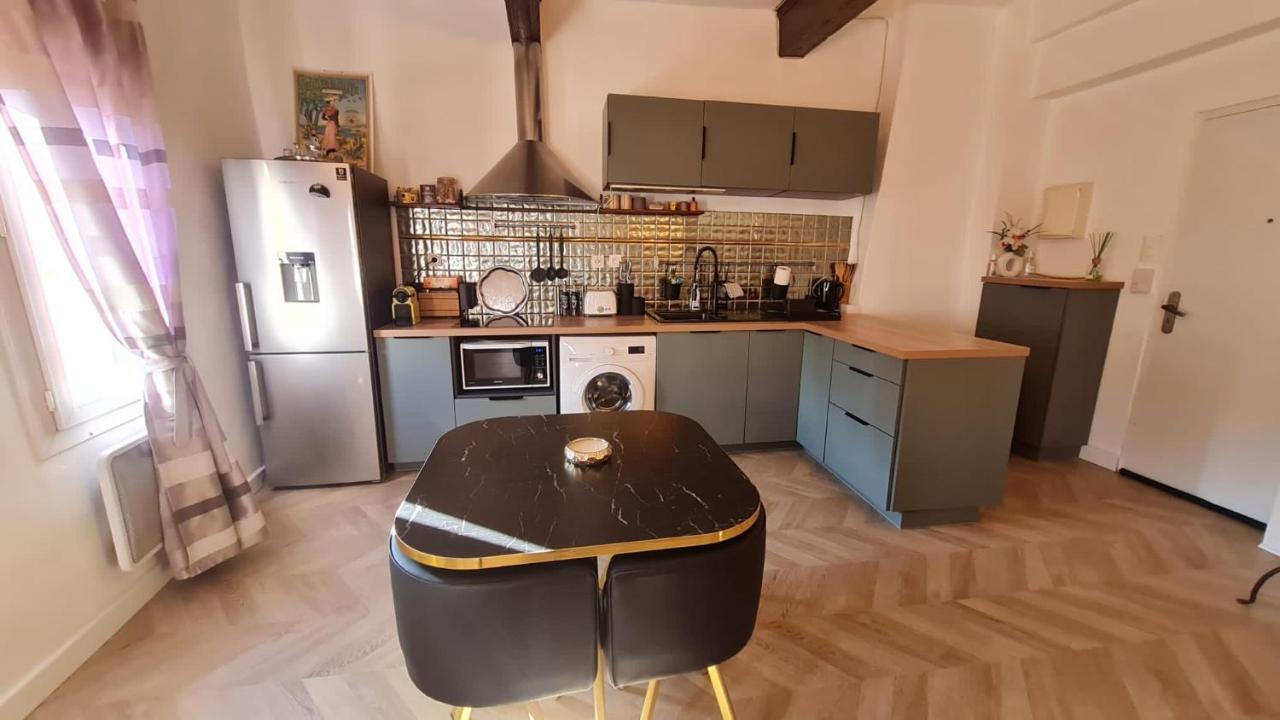 Sunny Apartment With Nice View In History City Center Aix-en-Provence Ngoại thất bức ảnh